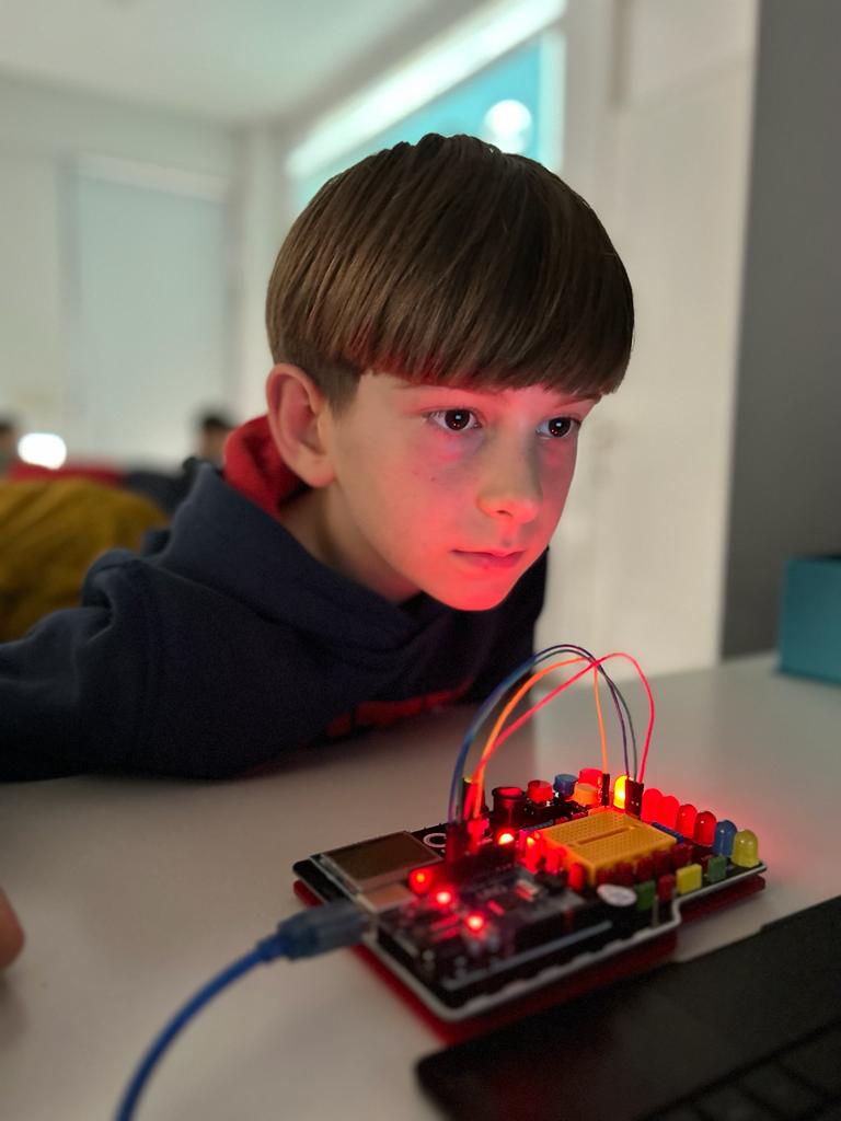 Lego Spike video önizleme